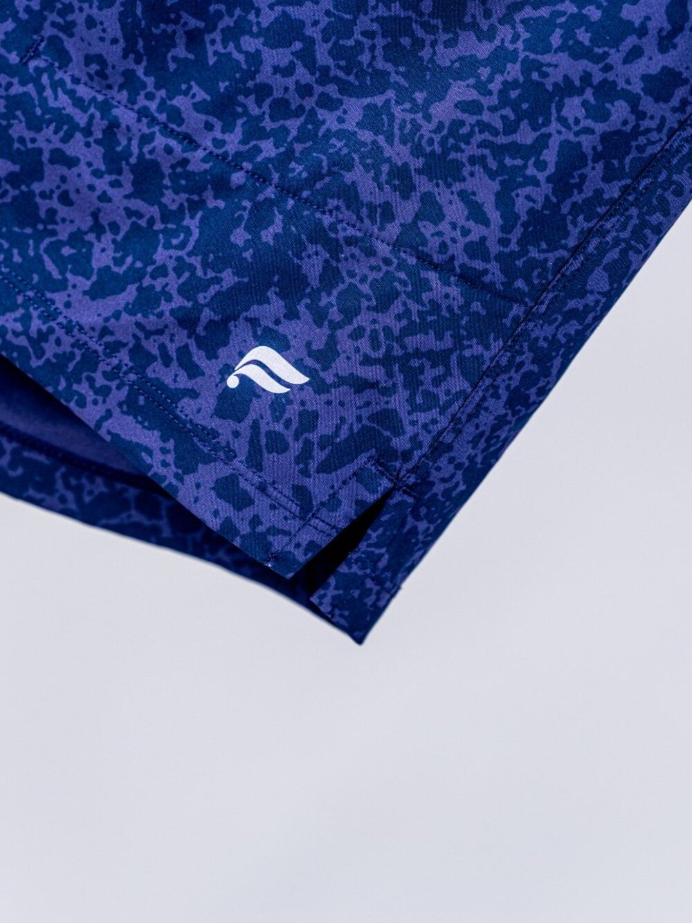 Fabletics "The Fundamental" II 7" Short (Deep Navy Textural)